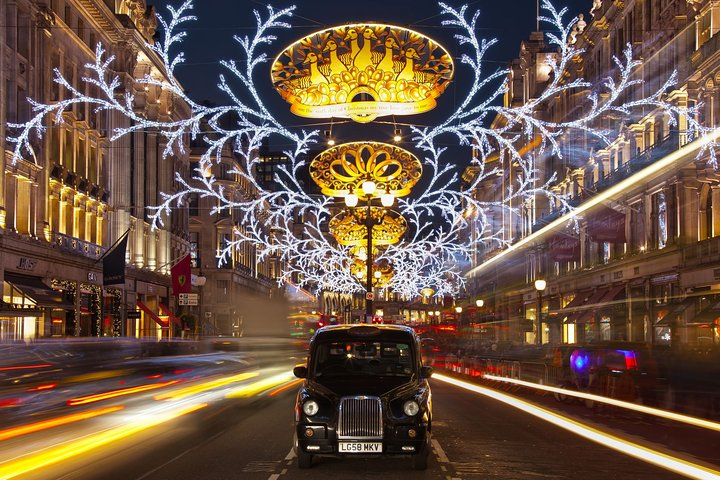 Discover London's iconic sights illuminated by stunning Christmas lights. Aboard the open top bus enjoy the holiday magic as you glide through this festive wonderland.